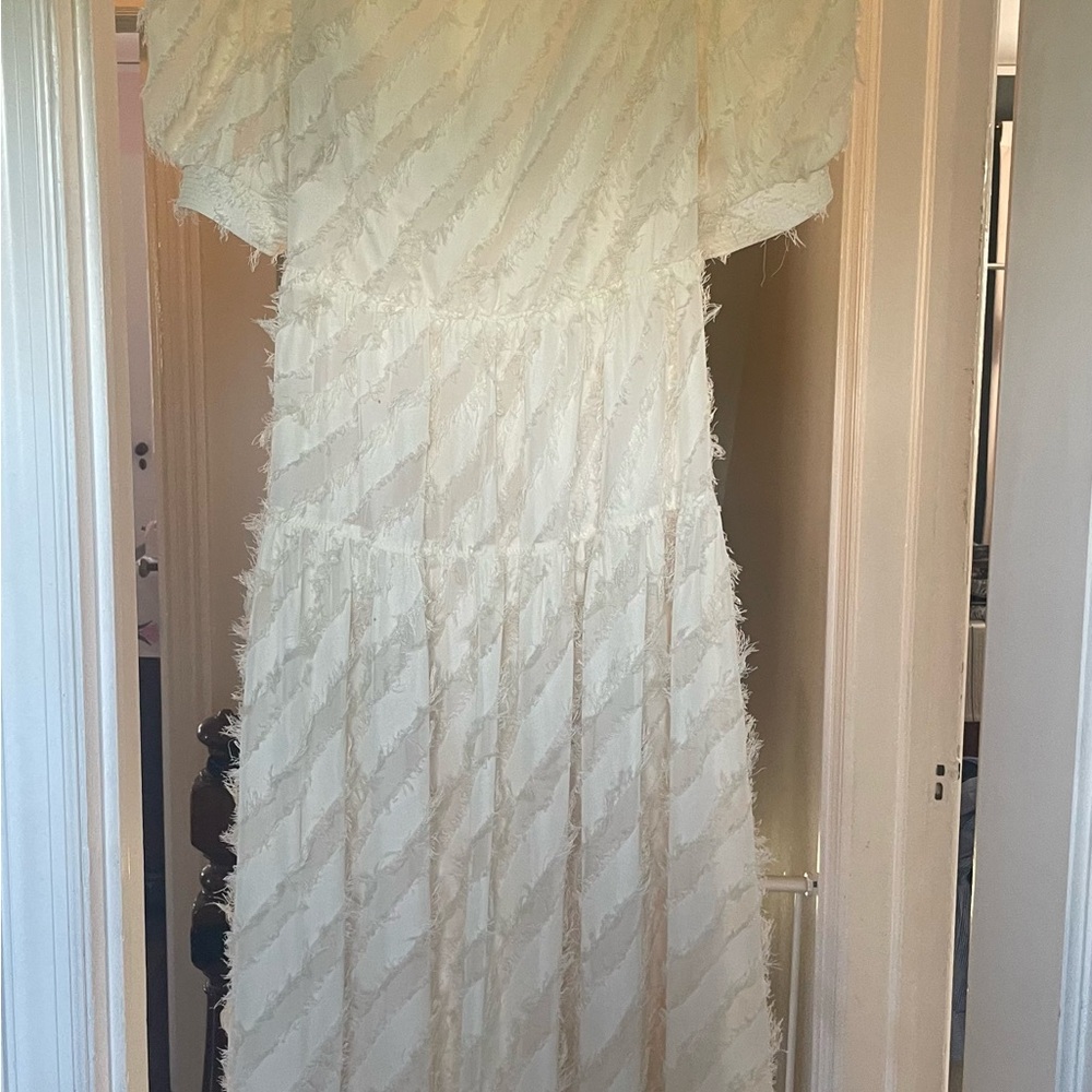Stylish En Saison Cream Textured Dress - Winter White / Fun Back